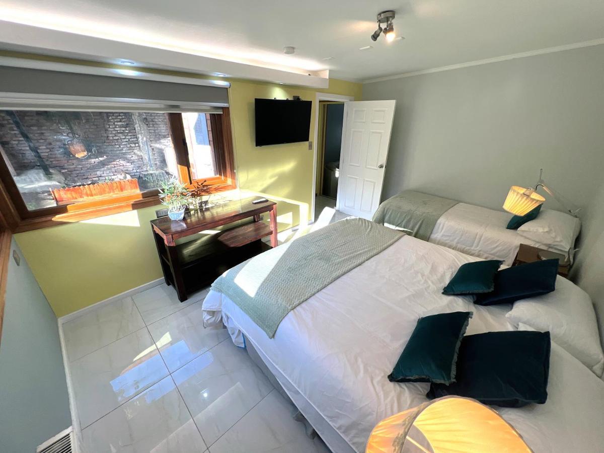 Appartamento Incredible Downtown Duplex With Interior Backyard Punta Arenas Esterno foto