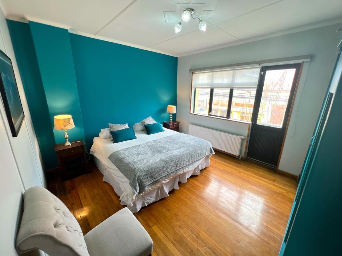 Appartamento Incredible Downtown Duplex With Interior Backyard Punta Arenas Esterno foto