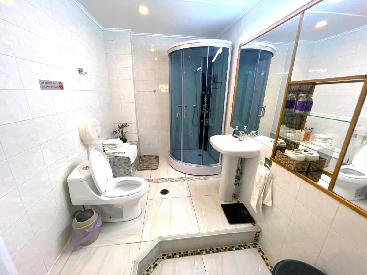 Appartamento Incredible Downtown Duplex With Interior Backyard Punta Arenas Esterno foto