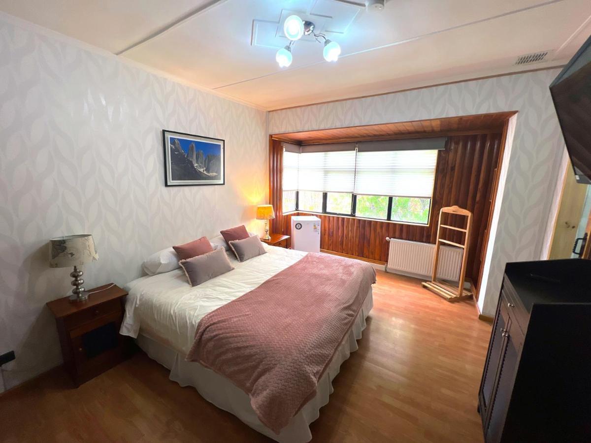 Appartamento Incredible Downtown Duplex With Interior Backyard Punta Arenas Esterno foto