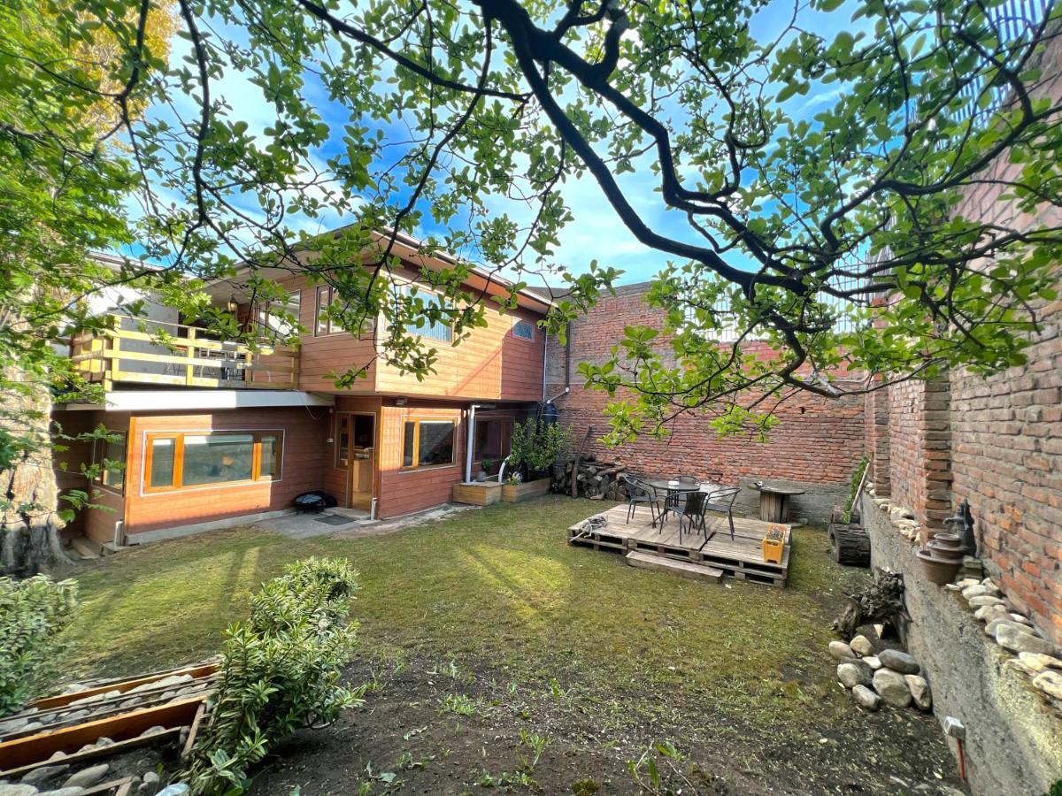 Appartamento Incredible Downtown Duplex With Interior Backyard Punta Arenas Esterno foto