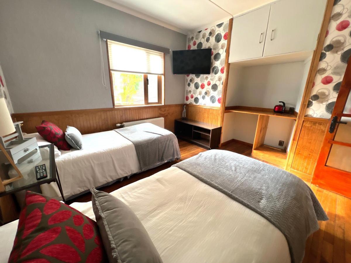 Appartamento Incredible Downtown Duplex With Interior Backyard Punta Arenas Esterno foto