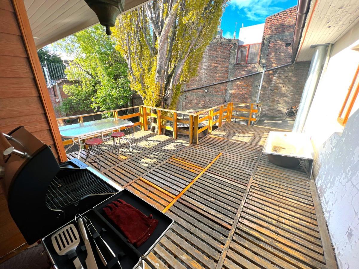 Appartamento Incredible Downtown Duplex With Interior Backyard Punta Arenas Esterno foto